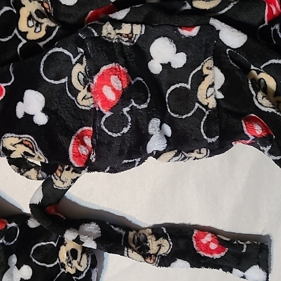 Mickey Mouse Kids Bathrobe NWT - Picture 3 of 8